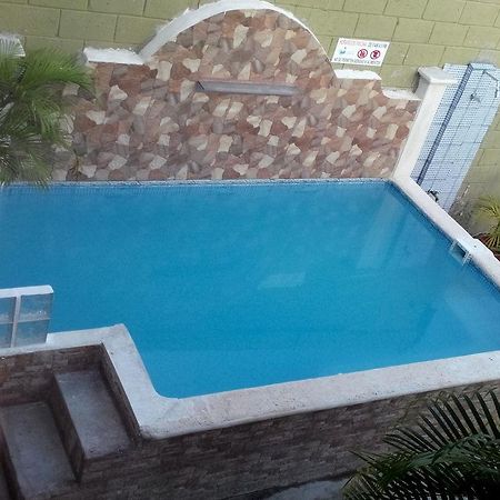 Cabinas Madeleine Puntarenas Exterior photo