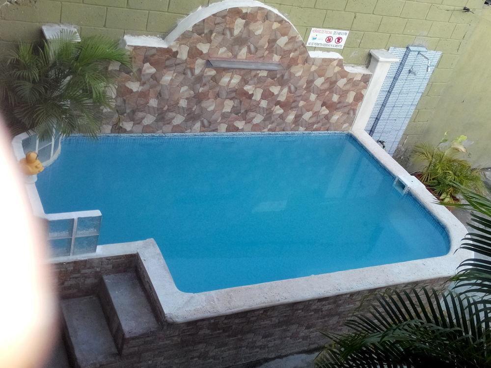 Cabinas Madeleine Puntarenas Exterior photo