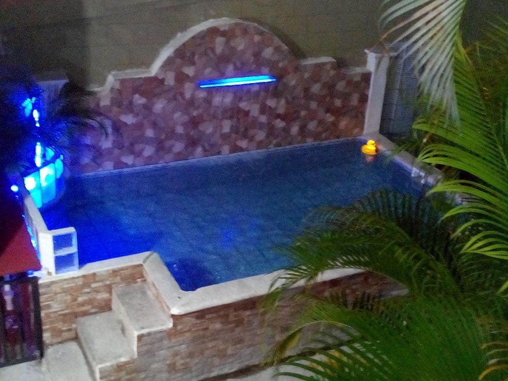 Cabinas Madeleine Puntarenas Exterior photo
