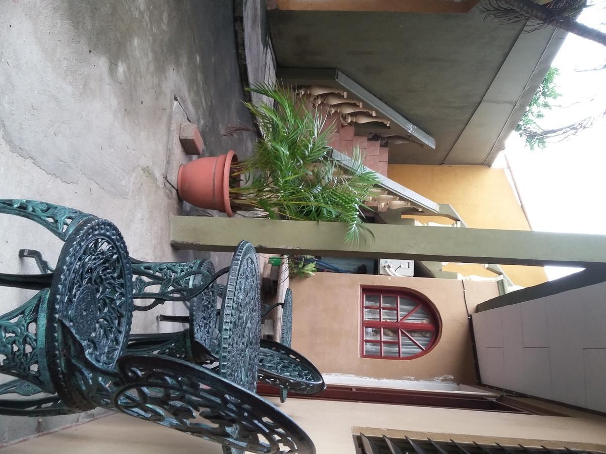 Cabinas Madeleine Puntarenas Exterior photo