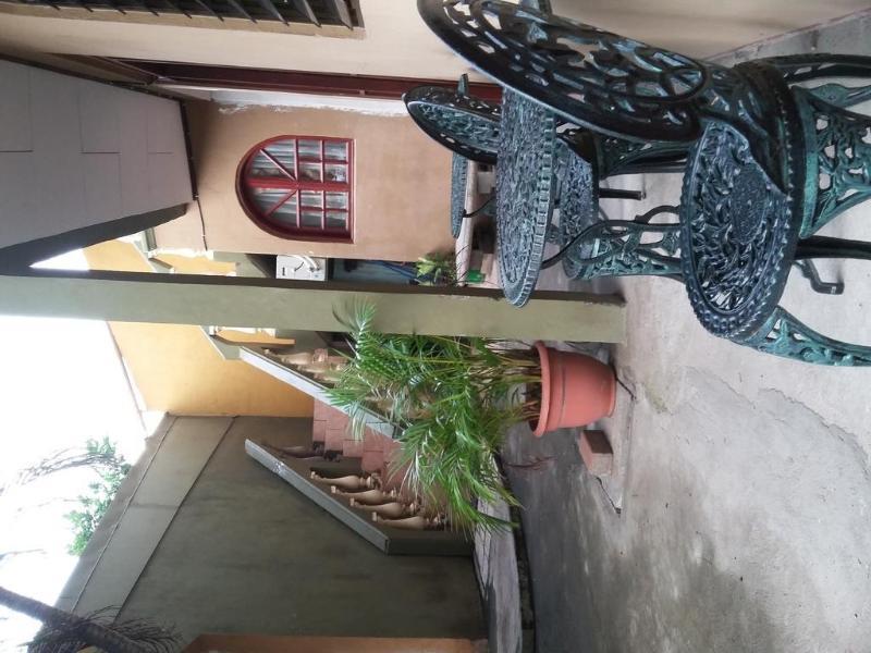 Cabinas Madeleine Puntarenas Exterior photo
