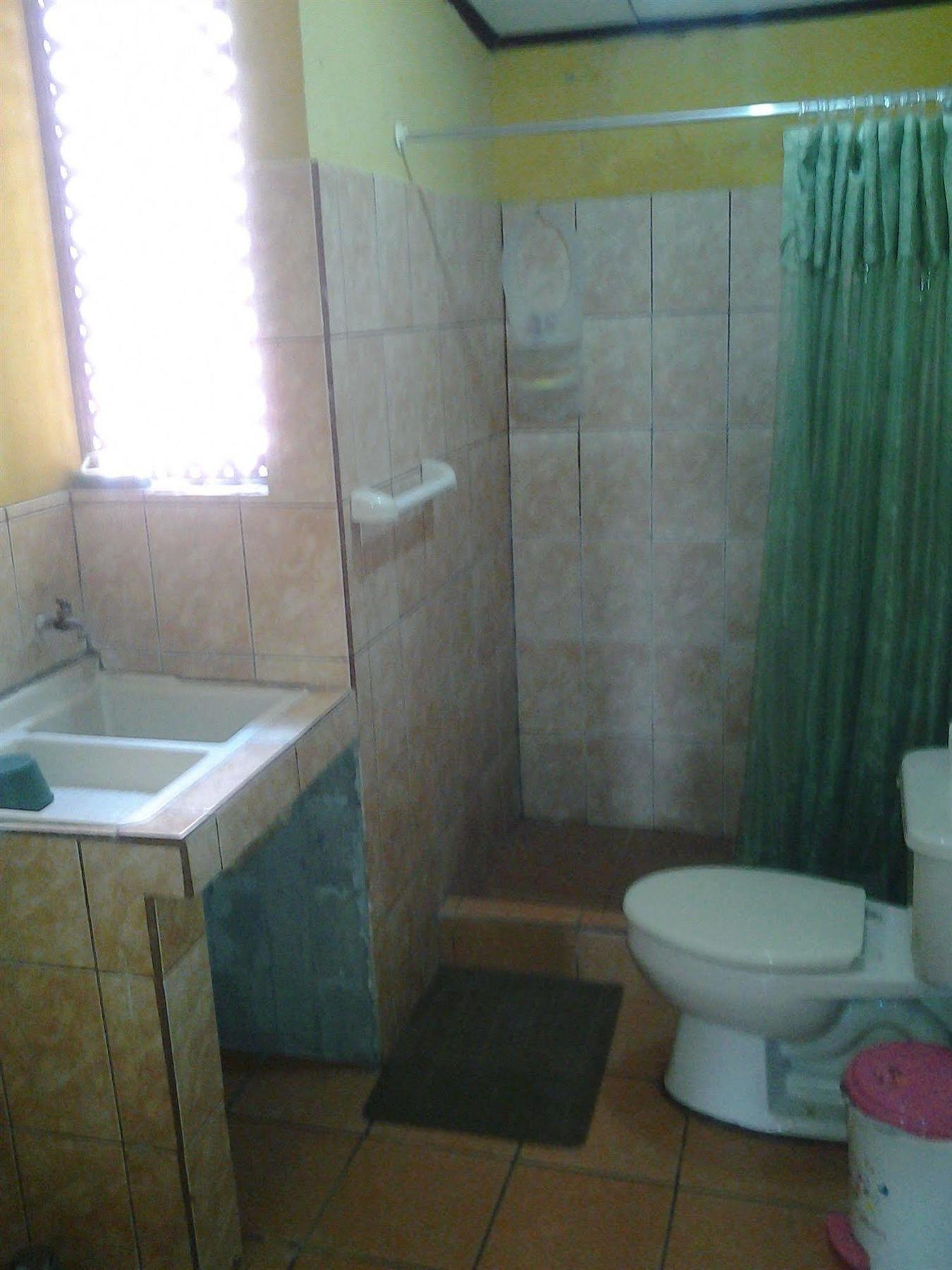 Cabinas Madeleine Puntarenas Exterior photo